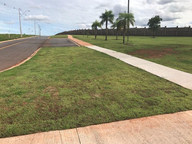 Terreno com 414m², à venda, no bairro Centro-Sul em Várzea Grande