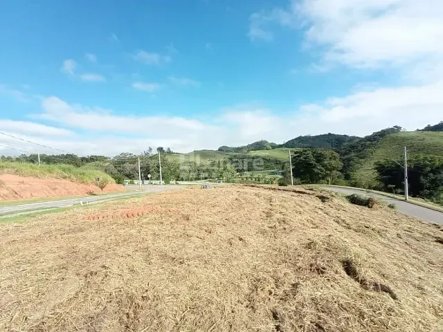 Terreno com 503m², à venda, no bairro Ipiranga em Guararema