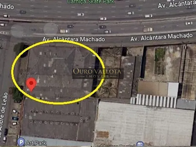 Terreno com 1800m², à venda, no bairro Brás em São Paulo