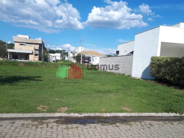 Terreno com 300m², à venda, no bairro Bela Vista em Pindamonhangaba