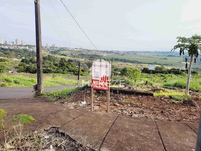 Terreno com 323m², à venda, no bairro Parque Bela Vista em Apucarana