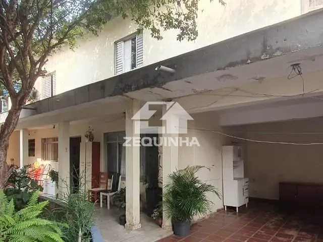 Casa com 297m² 5 quartos e 4 banheiros, à venda, no bairro Vila Yolanda em Osasco