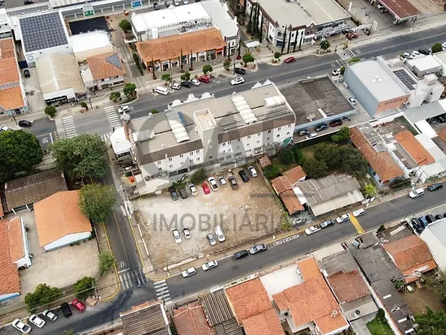 Terreno com 1000m², à venda, no bairro Centro em Holambra