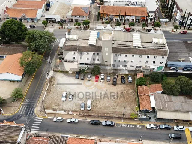 Terreno com 1000m², à venda, no bairro Centro em Holambra