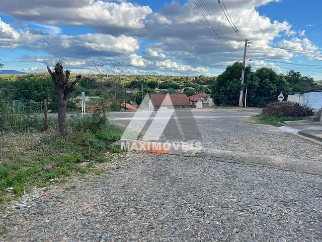 Terreno com 455m², à venda, no bairro Vera Cruz em Araçuaí