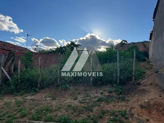 Terreno com 455m², à venda, no bairro Vera Cruz em Araçuaí