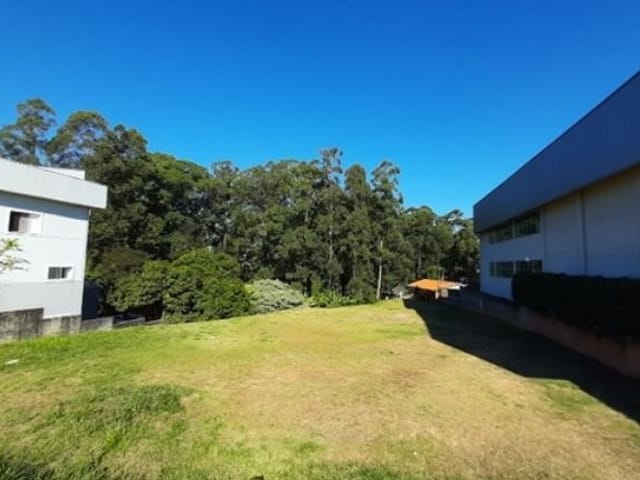 Terreno com 2200m², à venda, no bairro Residencial Tambore em Barueri