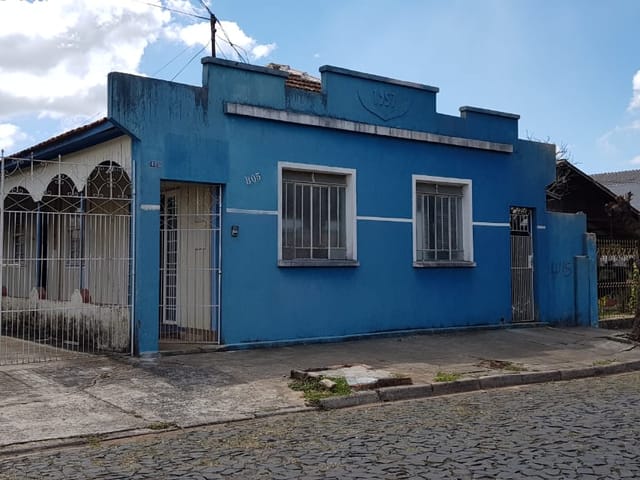 Terreno com 438m², à venda, no bairro Orfãs em Ponta Grossa