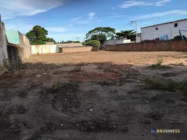Terreno com 1440m², à venda, no bairro Parque Jardim Carioca em Campos dos Goytacazes