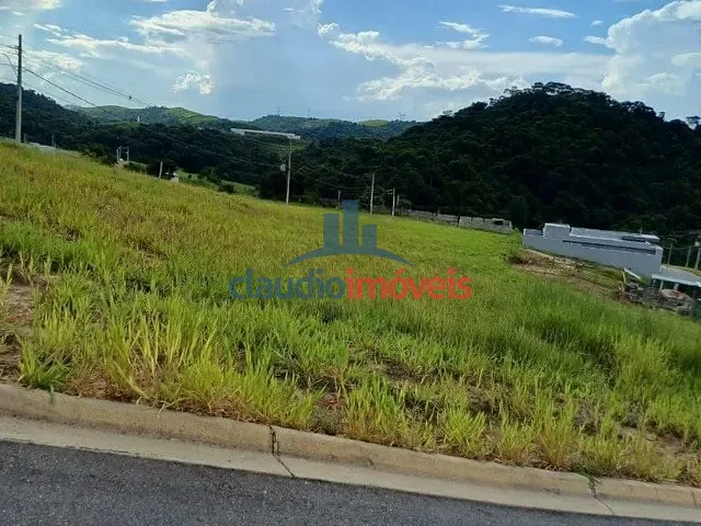 Terreno com 240m², à venda, no bairro Casa de Pedra em Volta Redonda