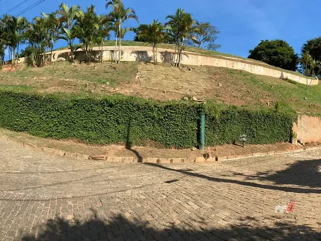 Terreno com 2380m², à venda, no bairro Itaipava em Petrópolis