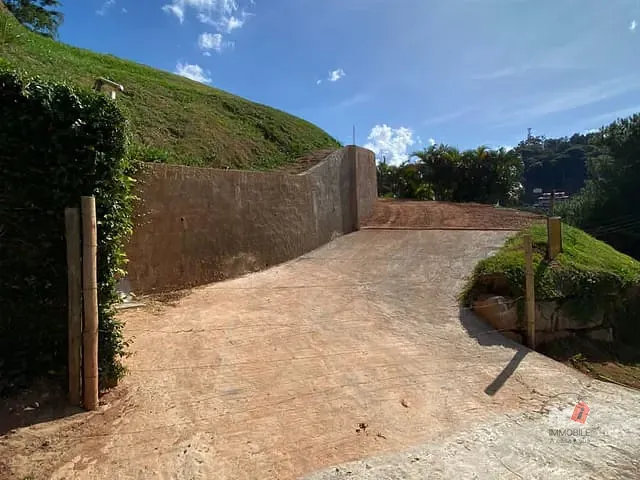 Terreno com 2380m², à venda, no bairro Itaipava em Petrópolis