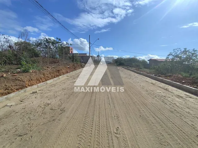 Terreno com 360m², à venda, no bairro São Francisco II em Araçuaí