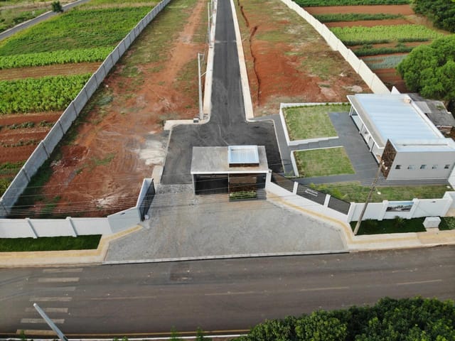 Terreno com 273m², à venda, no bairro Contorno em Ponta Grossa