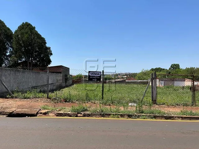 Terreno com 432m², à venda, no bairro Vila Santa Terezinha em Londrina