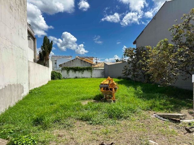 Terreno com 360m², à venda, no bairro Parque Rodoviários em Campos dos Goytacazes