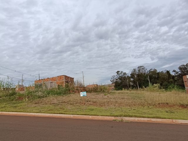 Terreno com 252m², à venda, no bairro Residencial Araucária em Cambé