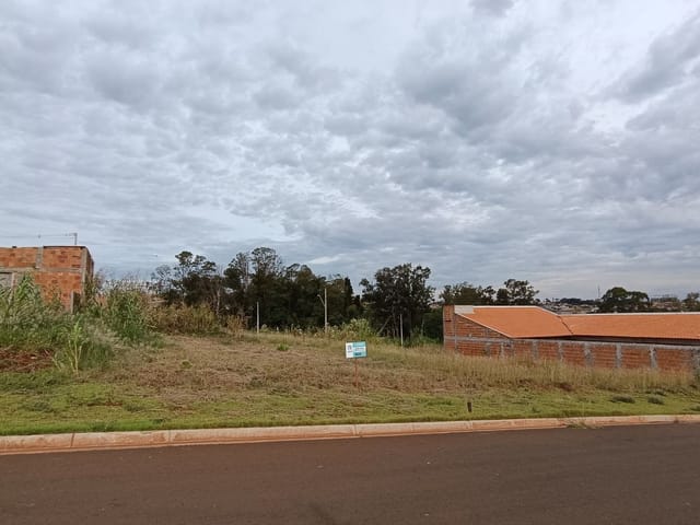 Terreno com 252m², à venda, no bairro Residencial Araucária em Cambé