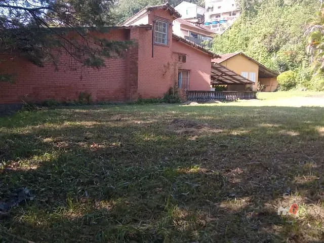 Terreno com 2656m², à venda, no bairro Simeria em Petrópolis