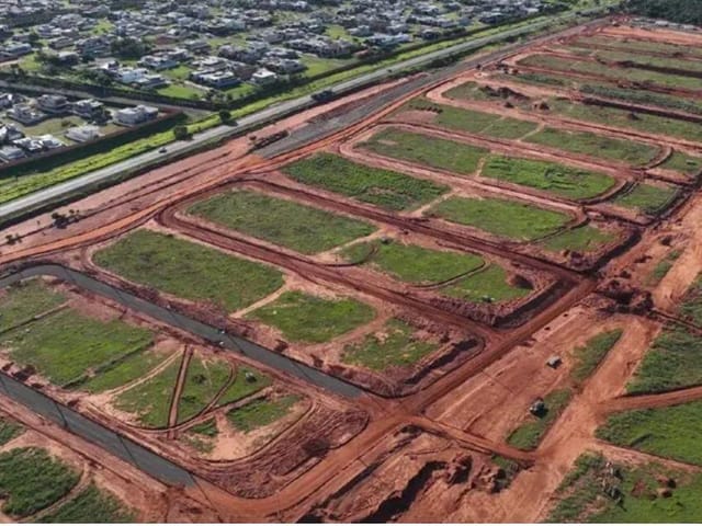 Terreno com 308m², à venda, no bairro Jardim Montevidéu em Campo Grande