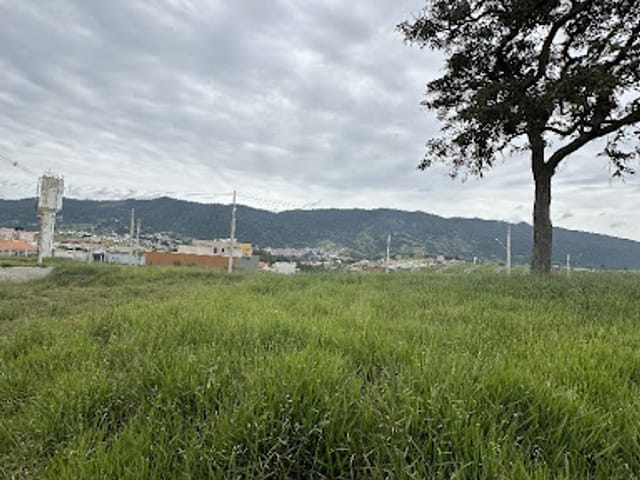 Terreno com 200m², à venda, no bairro Loteamento Sierra em Extrema