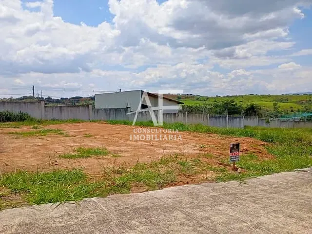 Terreno com 266m², à venda, no bairro Itapecerica em Taubaté