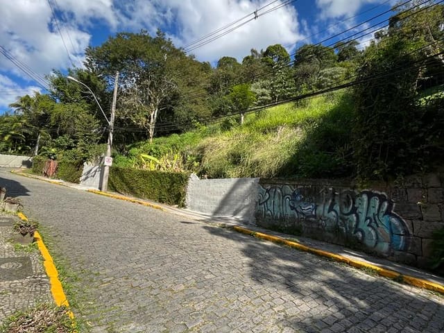 Terreno com 630m², à venda, no bairro Centro em Petrópolis