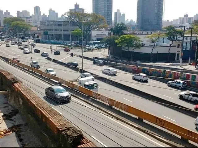 Terreno com 600m², à venda, no bairro Vila Alzira em Santo André