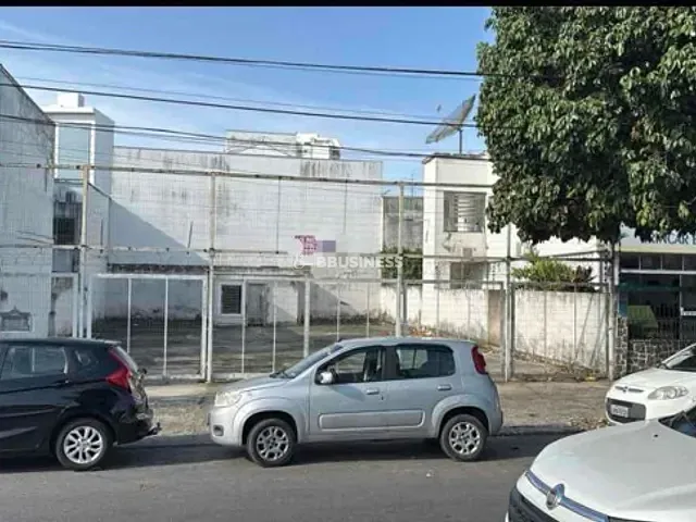 Terreno com 345m², à venda, no bairro Centro em Campos dos Goytacazes