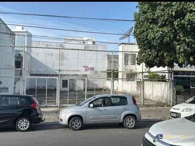 Terreno com 345m², à venda, no bairro Centro em Campos dos Goytacazes