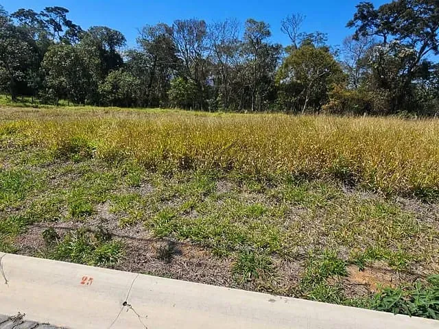 Terreno com 250m², à venda, no bairro Ao Lado do Santo Cruzeiro em Piracaia