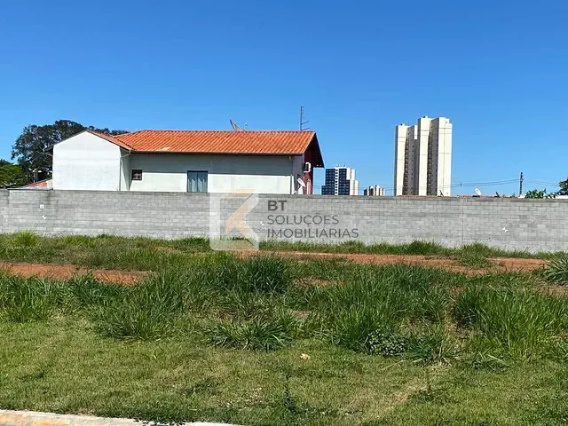 Terreno com 360m², à venda, no bairro Vila Homero em Indaiatuba