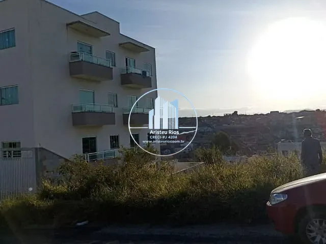 Terreno com 241m², à venda, no bairro Residencial Morumbi em Pouso Alegre