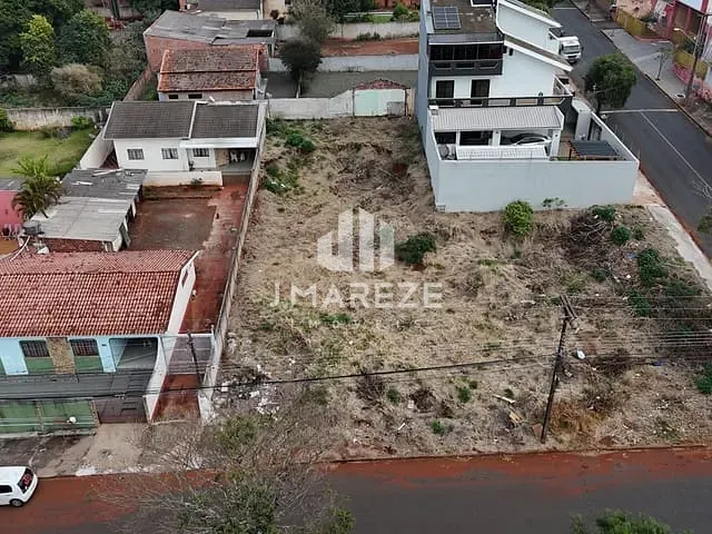 Terreno com 600m², à venda, no bairro Vila São Carlos em Apucarana