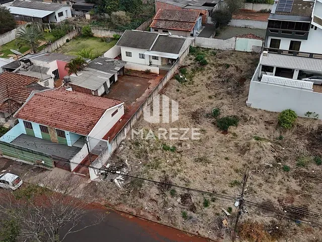 Terreno com 600m², à venda, no bairro Vila São Carlos em Apucarana