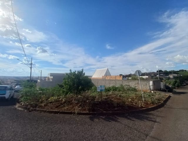 Terreno com 317m², à venda, no bairro Jardim Nova Cambé em Cambé