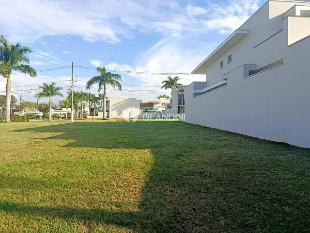 Terreno com 396m², à venda, no bairro Residencial Manhattan em Artur Nogueira
