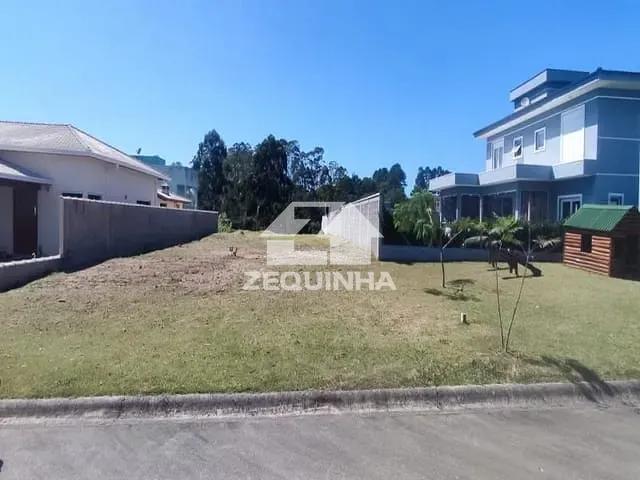 Terreno com 759m², à venda, no bairro Portal Do Santa Paula em Cotia