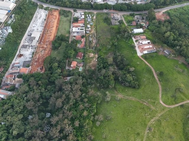Terreno com 17321m², à venda, no bairro Chácara Lagoa Branca em Campo Limpo Paulista
