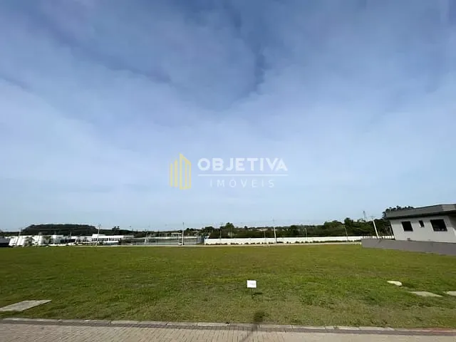 Terreno com 420m², à venda, no bairro Centro em Nova Santa Rita