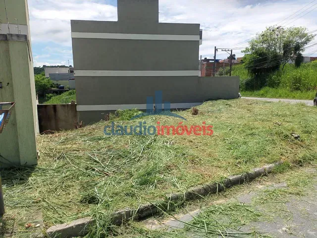 Terreno com 136m², à venda, no bairro Vila Orlandelia em Barra Mansa