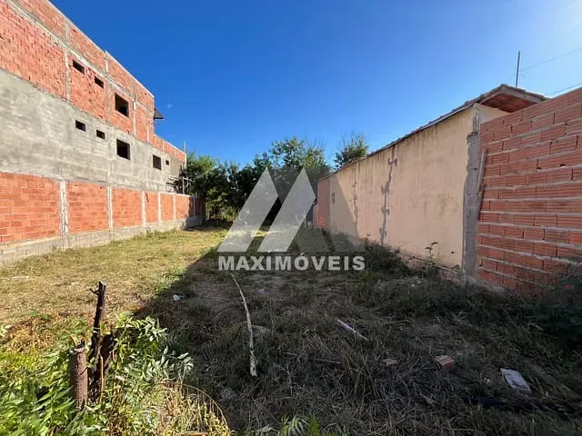 Terreno com 361m², à venda, no bairro Esplanada em Araçuaí