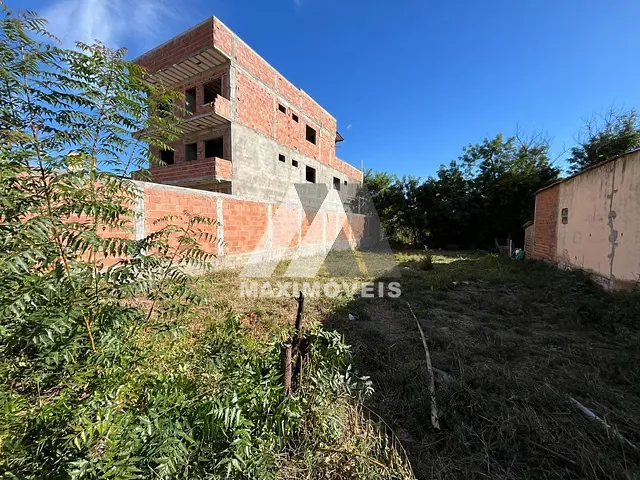 Terreno com 361m², à venda, no bairro Esplanada em Araçuaí