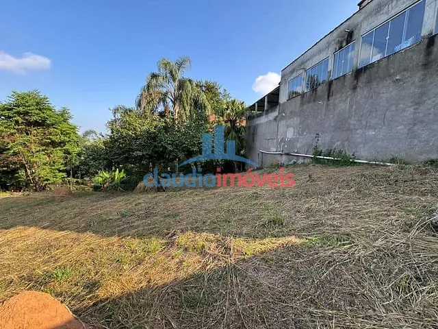 Terreno com 300m², à venda, no bairro Candelária em Volta Redonda