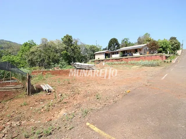 Terreno com 2200m², à venda, no bairro Centro em Peritiba