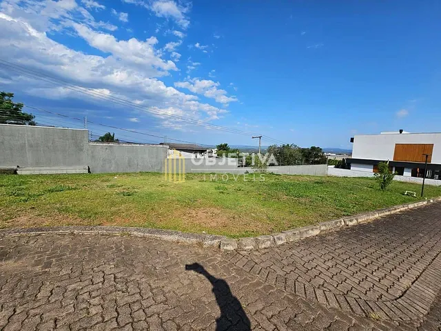 Terreno com 359m², à venda, no bairro Rondônia em Novo Hamburgo