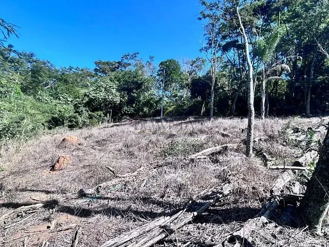 Terreno com 126m², à venda, no bairro Cachoeirinha em Bom Jesus dos Perdões