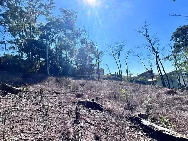 Terreno com 126m², à venda, no bairro Cachoeirinha em Bom Jesus dos Perdões