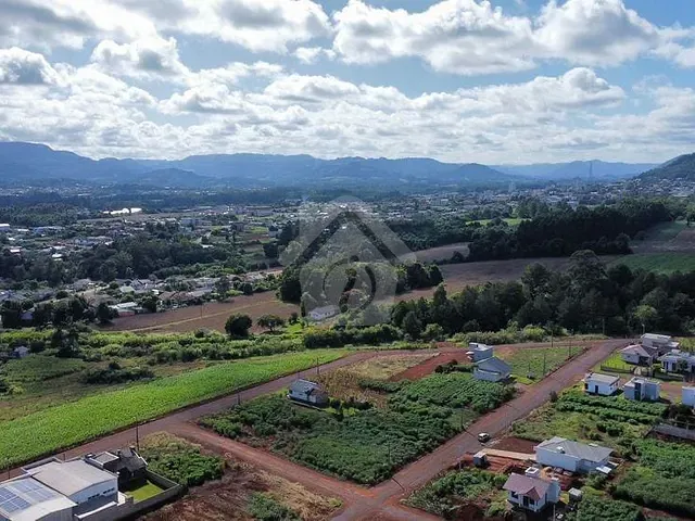 Terreno com 225m², à venda, no bairro Alesgut em Teutônia