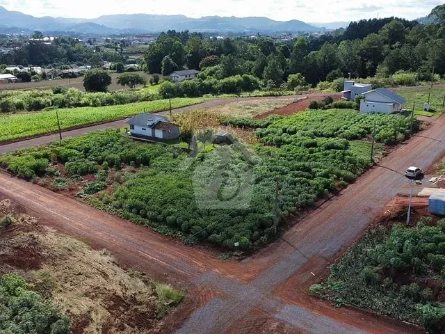 Terreno com 225m², à venda, no bairro Alesgut em Teutônia